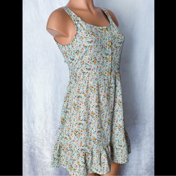 SOLD. - Picture 2 of 5